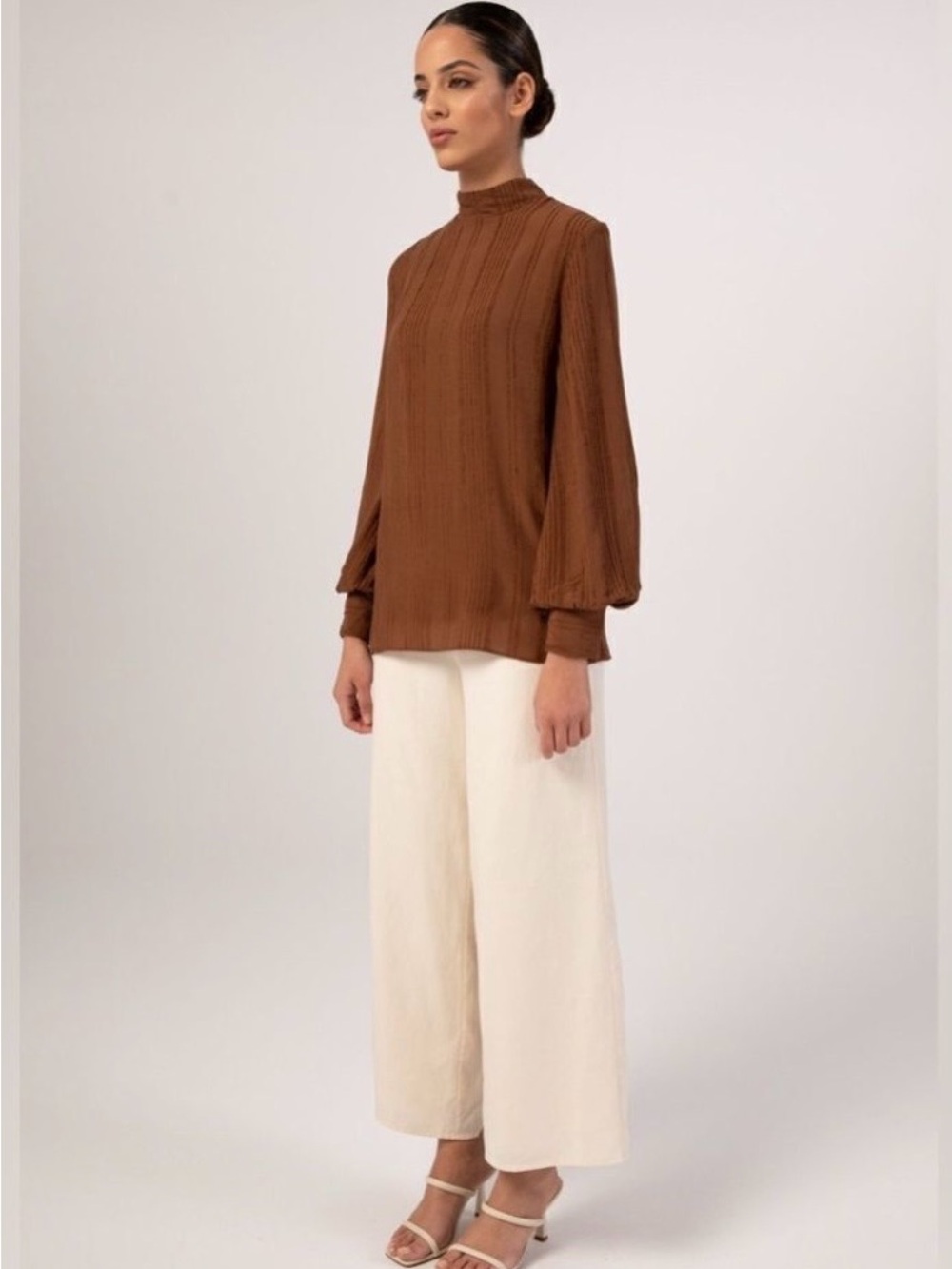 NWT VEILED New York Brown Cocoa Mock Neck Balloon Sleeve Textured Blouse S